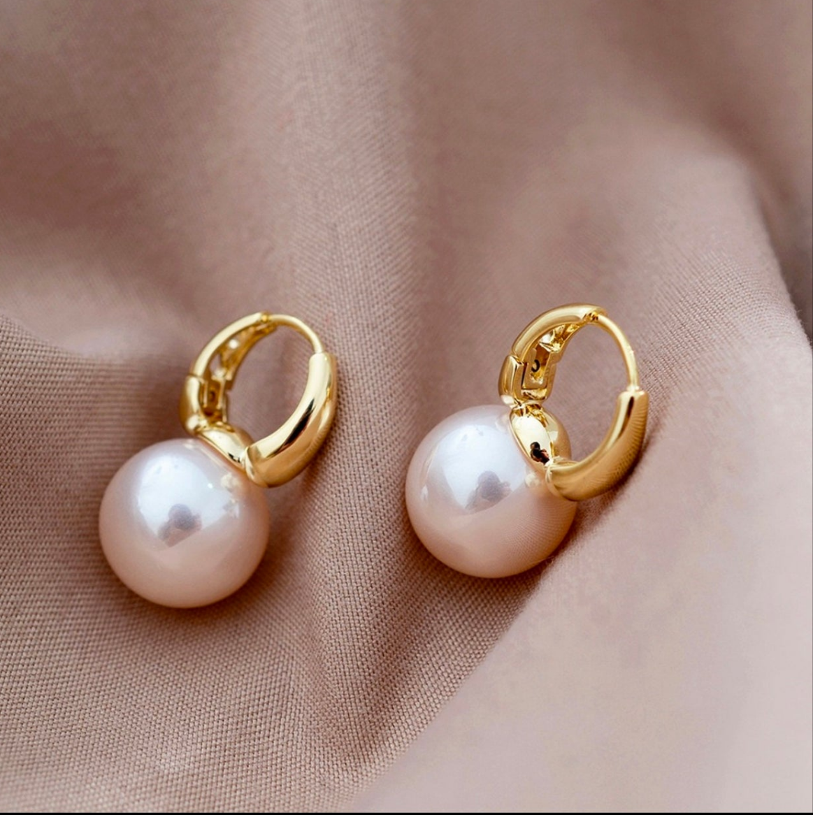 Pearls stud
