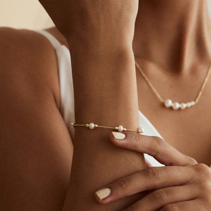 Pearls bracelet