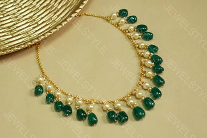Pearls emerald necklace