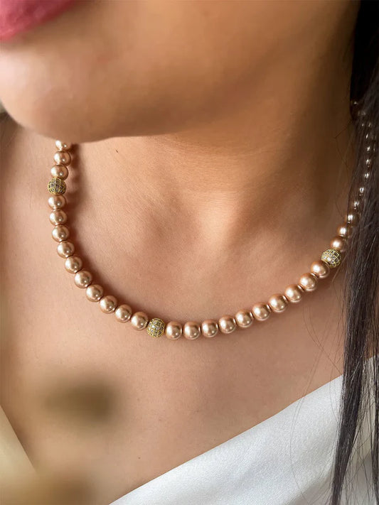 Shell pearls necklace