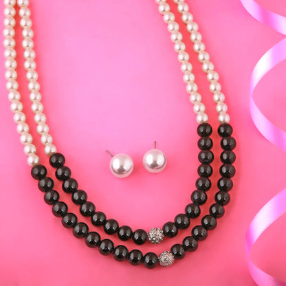 Shell pearls set